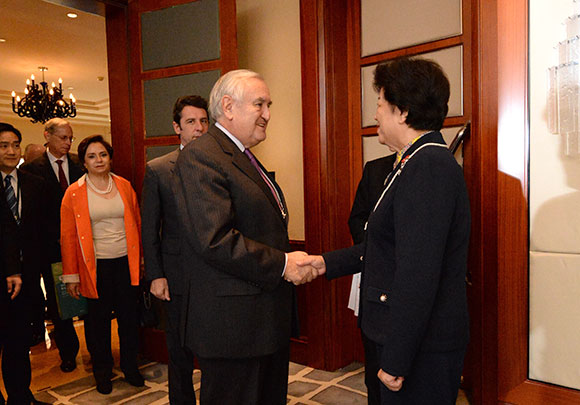Ms. Chen Zhili met with Mr. Jean-Pierre Raffarin, Vice President of the French Senate & Former Prime Minister of France